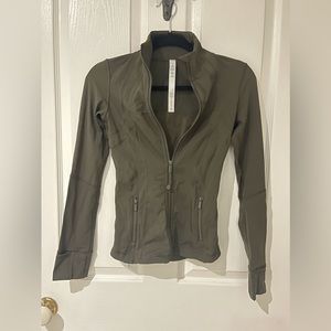 Lululemon Define jacket in dark olive - sz 2